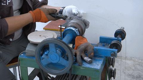 來鳳這個(gè)村的五金制品加工廠迎來500萬大訂單